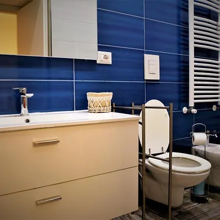 61 Piazza Cavour *